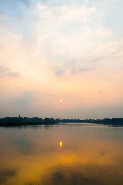 Восход Солнца Озере Кван Пхаяо Таиланд — стоковое фото