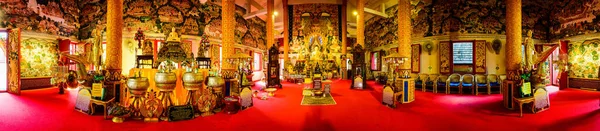 2020年11月4日 南省のSiモンゴル寺にある美しいタイ式教会の白い仏像のパノラマビュー — ストック写真