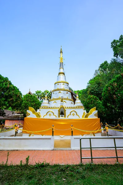 Белая Пагода Ват Луанг Кхун Вин Провинции Чиангмай Таиланд — стоковое фото
