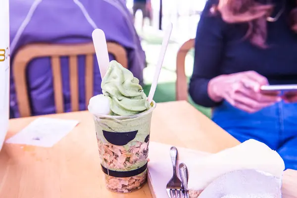 Matcha Eis Kunststoffglas Thailand — Stockfoto