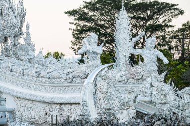 Rong Khun tapınağında Tay tarzı sanat, Tayland.