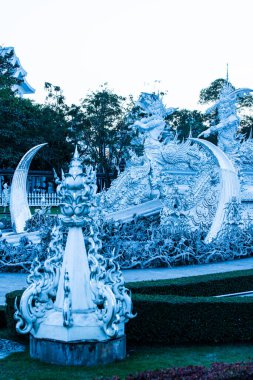 Tayland 'ın Chiang Rai bölgesindeki Rong Khun tapınağı..
