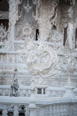 Rong Khun tapınağında Tay tarzı sanat, Tayland.
