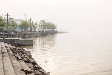 Kwan Phayao Gölü kış mevsiminde, Tayland.