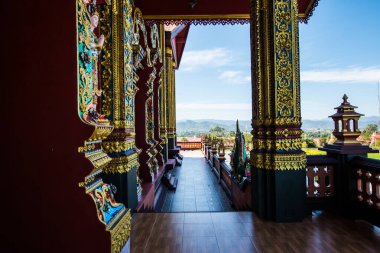 Prayodkhunpol 'deki güzel Tayland Kilisesi Wiang Kalong Tapınağı, Tayland.