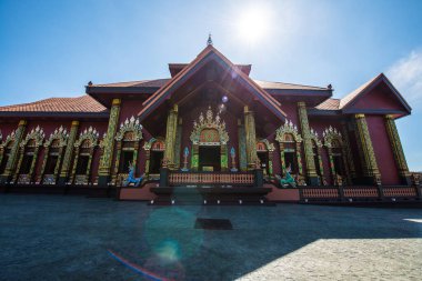 Prayodkhunpol 'deki güzel Tayland Kilisesi Wiang Kalong Tapınağı, Tayland.