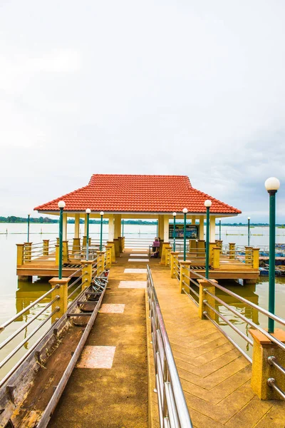 Casa Repouso Lago Tailândia — Fotografia de Stock