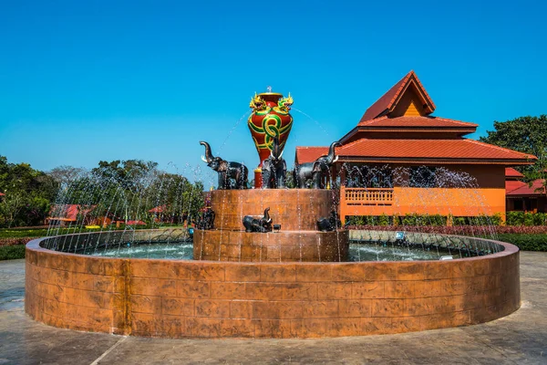 Hermosa Fuente Prayodkhunpol Wiang Kalong Templo Tailandia —  Fotos de Stock