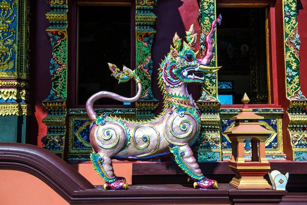 Himmapan Animal Estatua Prayodkhunpol Wiang Kalong Templo Tailandia — Foto de Stock