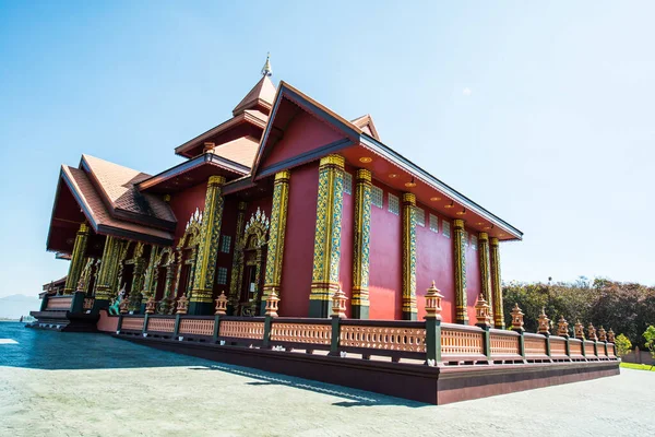 Прекрасна Тайська Церква Прайодхунополі Віанг Калоп Таїланд — стокове фото