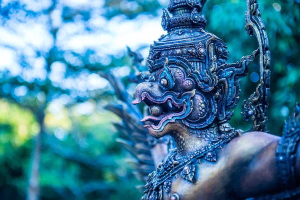 Άγαλμα Garuda Στο Cherntawan International Meditation Center Ταϊλάνδη — Φωτογραφία Αρχείου