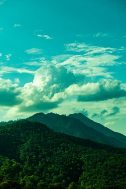 Tayland 'ın Phayao eyaletinin dağ manzarası.