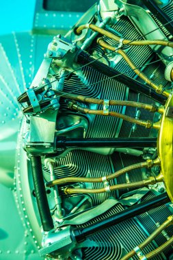 Uçak motoru, Tayland 'ı kapatın..