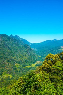 Tayland 'ın Chiangmai bölgesindeki dağların görüş açısı.