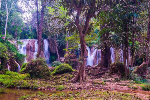 Que Cachoeira Sawan Parque Nacional Doi Phu Nang Tailândia — Fotografia de Stock