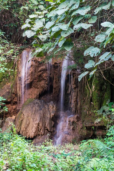 Água Que Flui Cachoeira Sawan Tailândia — Fotografia de Stock
