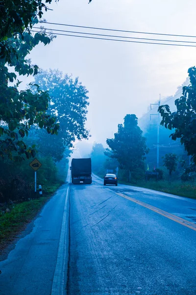 Estrada Com Nevoeiro Inverno Tailândia — Fotografia de Stock