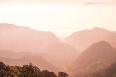 Mon Sone bakış açısıyla gün doğumu, Tayland.