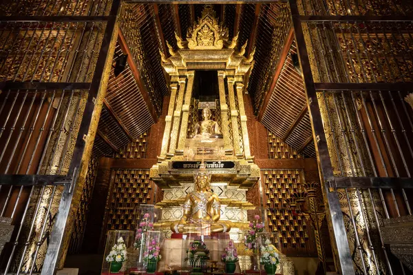 Pra Chao Tan Jai Statue Lanna Style Building Chiang Mai — Stock Photo, Image