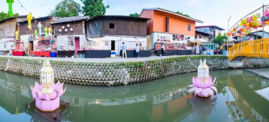 CHIANG MAI, THAILAND - November 10, 2022 : Panorama of Klong Mae Kha Floating Market, Chiang Mai Province.