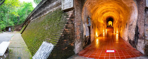Chiang Mai Thailand April 2022 Panorama Ancient Tunnel Wat Umong — Foto de Stock