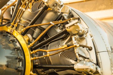 Uçak motoru, Tayland 'ı kapatın..