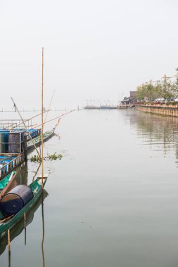 Kwan Phayao Gölü kış mevsiminde, Tayland.