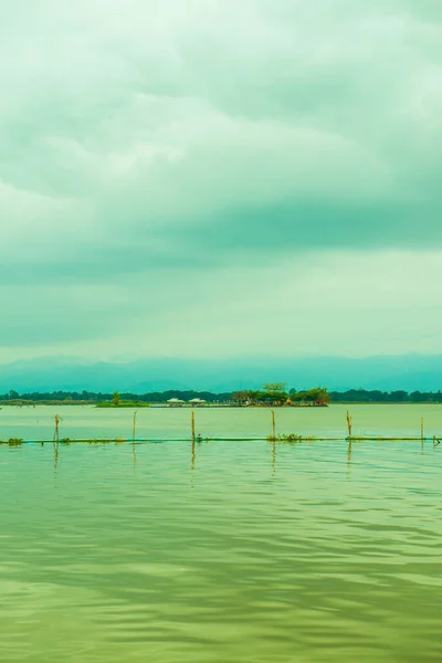 Výhled Jezero Chrámem Tilok Aram Jezeře Kwan Phayao Thajsko — Stock fotografie