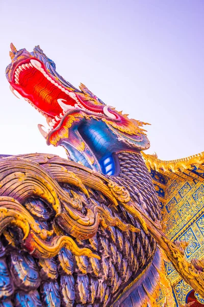 Posąg Himmapana Świątyni Rong Sua Ten Tajlandia — Zdjęcie stockowe