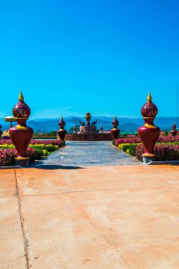 Prayodkhunpol 'deki güzel çeşme Wiang Kalong Tapınağı, Tayland.