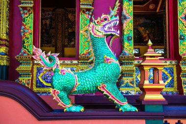 Himmapan hayvan heykeli Prayodkhunpol Wiang Kalong Tapınağı, Tayland.