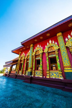 Prayodkhunpol 'deki güzel Tayland Kilisesi Wiang Kalong Tapınağı, Tayland.