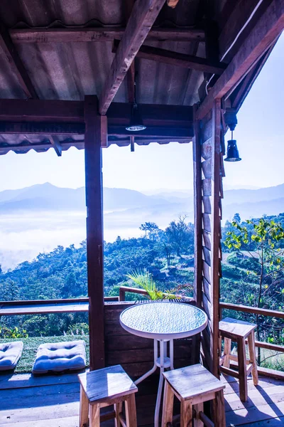 Dom Pięknym Widokiem Góry Parku Narodowym Phu Langka Tajlandia — Zdjęcie stockowe