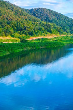 Mae Kuang Udom Thara barajının manzara manzarası, Tayland.