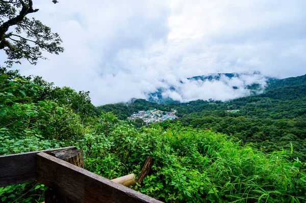 清迈Doi Suthep Pui国家公园的Mong Hill Tribe山景村 — 图库照片