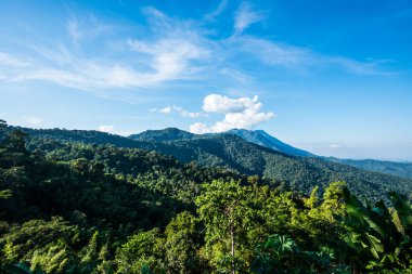 Tayland 'ın Phayao eyaletinde dağ manzarası.