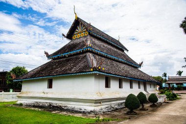 Ban Ton Laeng tapınağının Lanna tarzı kilisesi, Tayland.