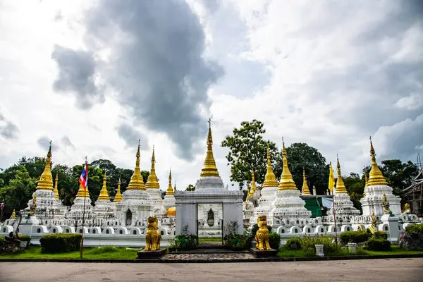 stock image Chedi Sao Lang temple in Lampang province, Thailand.