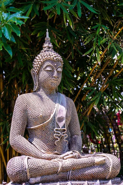 ナット製の仏像 — ストック写真