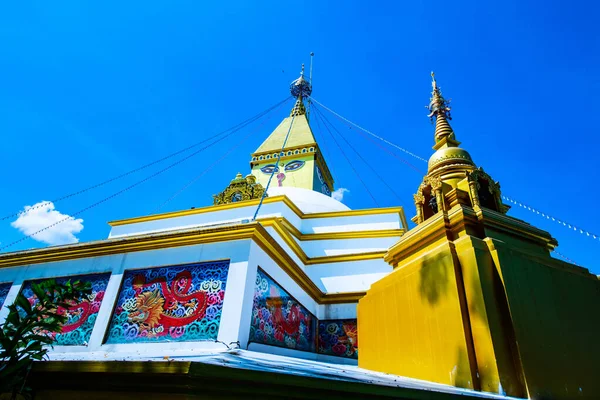 Edifício Bonito Asorm Phrom Thada Budtha Sathan Tailândia — Fotografia de Stock