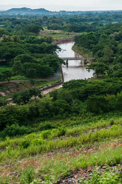 泰国Mae Kuang Udom Thara大坝配水系统 — 图库照片