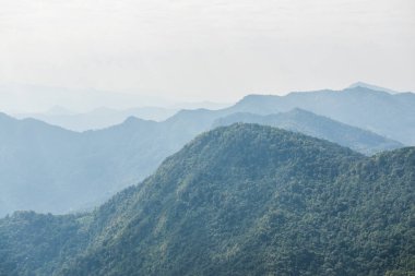 Tayland 'ın Chiangrai eyaletindeki Phu Chi Fa Manzarası' nda Dağ Manzarası.