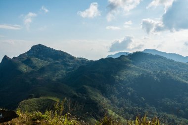 Tayland 'ın Chiangrai eyaletindeki Doi Pha Tang' da Dağ Manzarası.