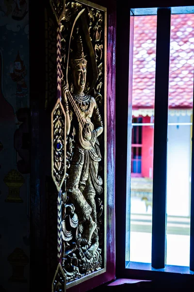 Tallado Madera Sobre Panel Ventana Tailandia — Foto de Stock