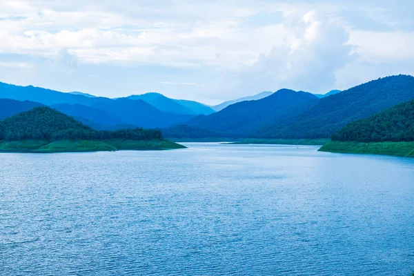 stock image Landscape view of Mae Kuang Udom Thara dam, Thailand.