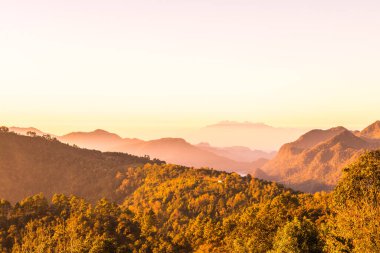 Mon Sone bakış açısıyla gün doğumu, Tayland.