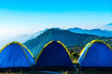 Tayland 'da, dağda kamp alanı..