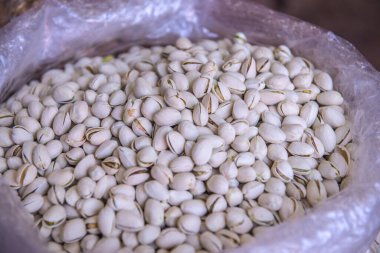 Tayland 'da plastik torbada fıstıklar.