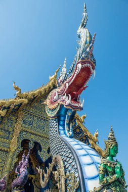 Tayland 'ın Chiang Rai bölgesindeki Rong Sua 10 tapınağı..