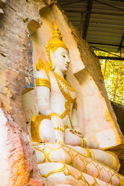 Tallar Arte Buda Roca Templo Huai Pha Kiang Tailandia — Foto de Stock